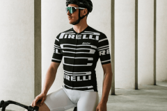    SANTINI CYCLING和倍耐力推出骑行胶囊系列灵