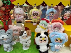 福州年轻人爱“养”棉花娃娃